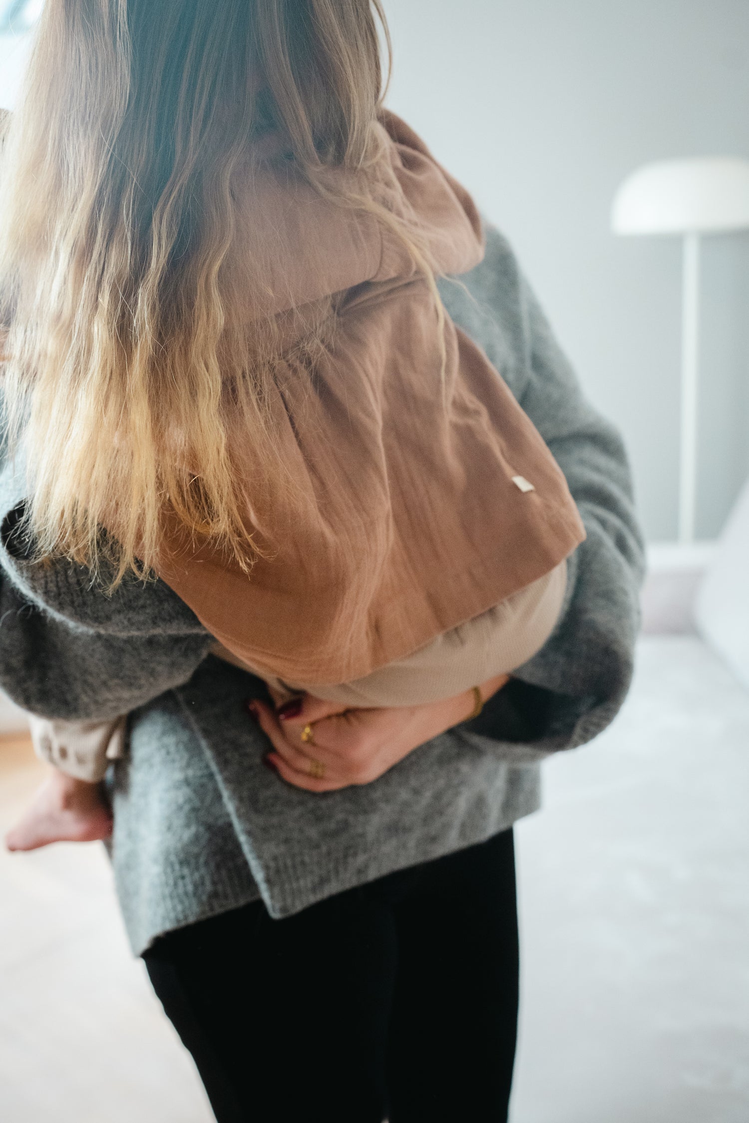 Die Bluse ist von zwei Seiten tragbar! Die Knöpfe sehen auch am Rücken zauberhaft aus