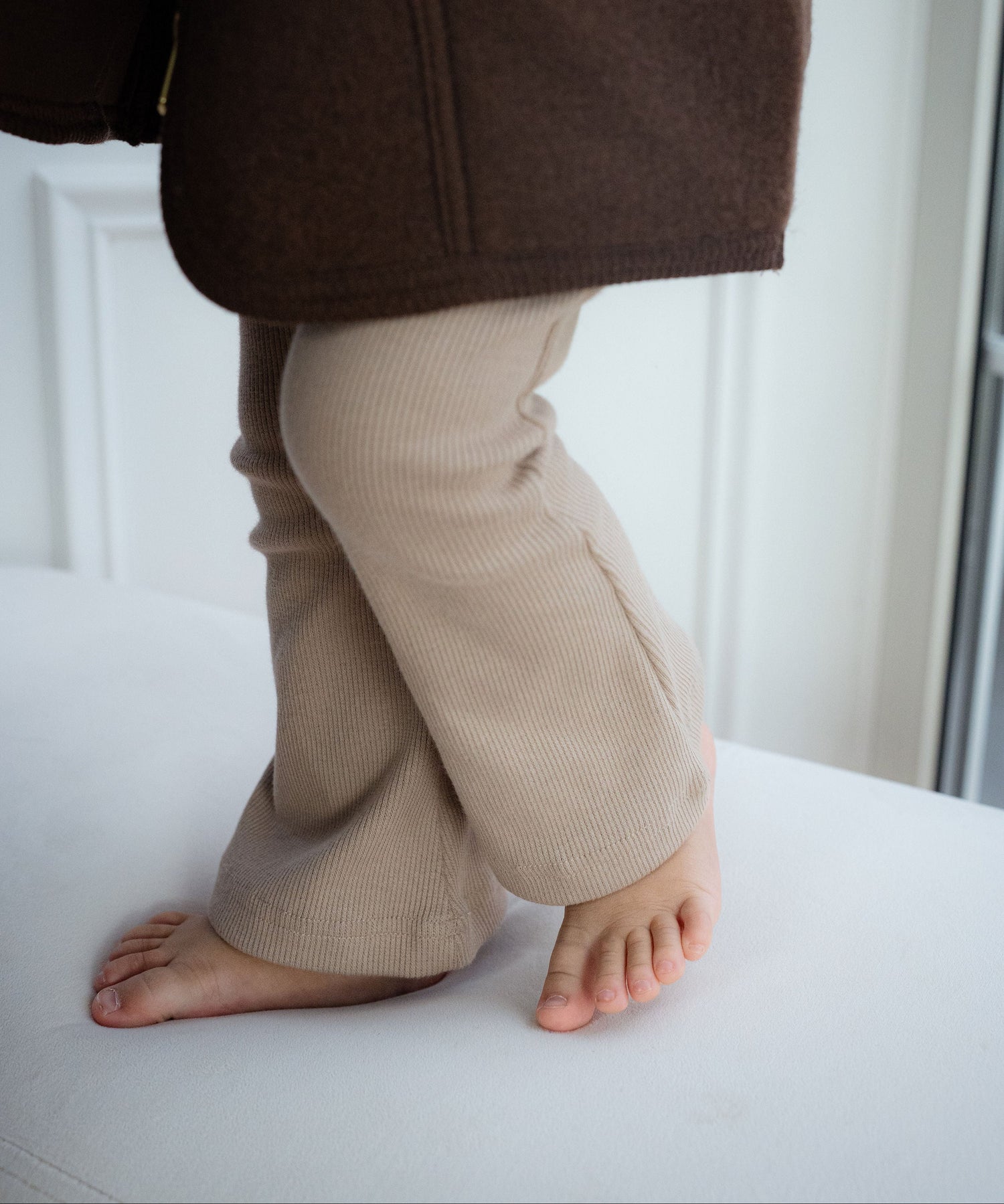 Leggings mit ausgestelltem Bein