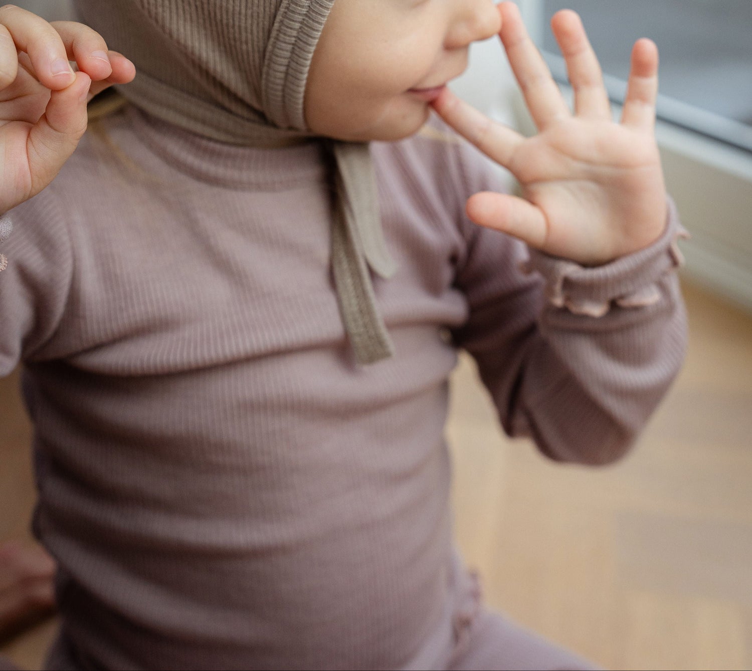 Langarmshirt mit Rüschen aus Merinowolle