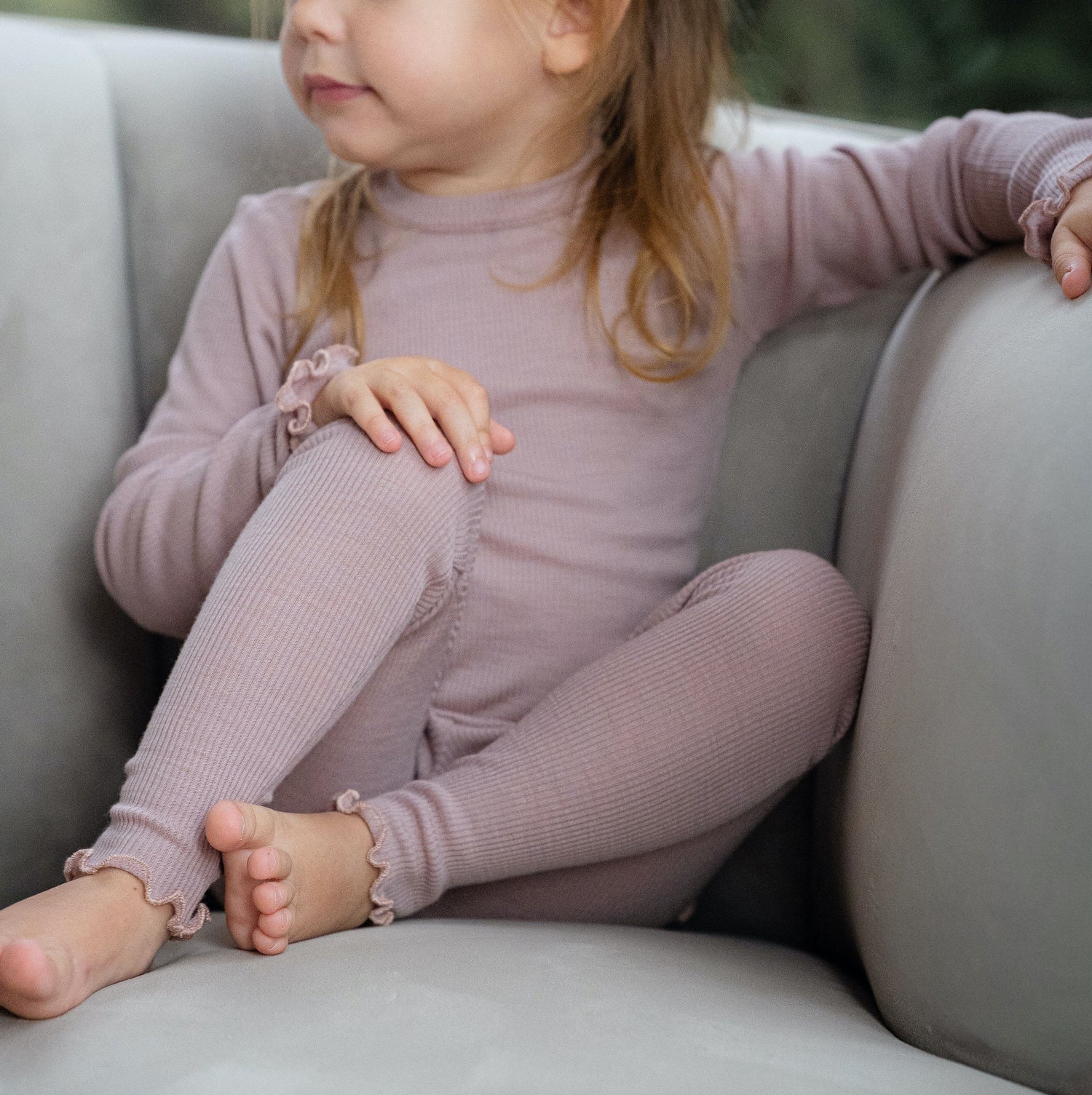 Langarmbody mit Rüschen aus Merinowolle