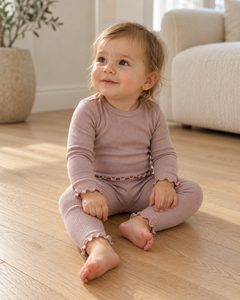 Merino-Set mit Rüschen in Malve: Langarmshirt und Leggings für Kinder