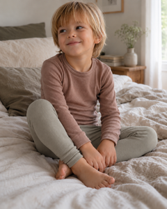 Merino-Set für Kinder: Langarmshirt in Hasel und Leggings in Kiesel