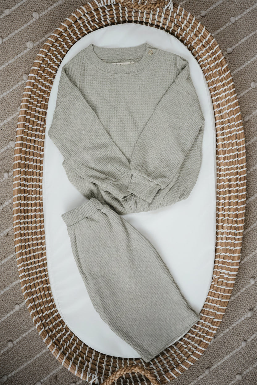 Waffle-textured organic cotton and linen barrel-leg trousers